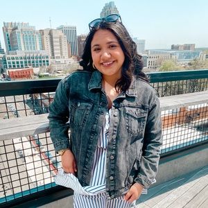 Meet your Posher, Jaqueline